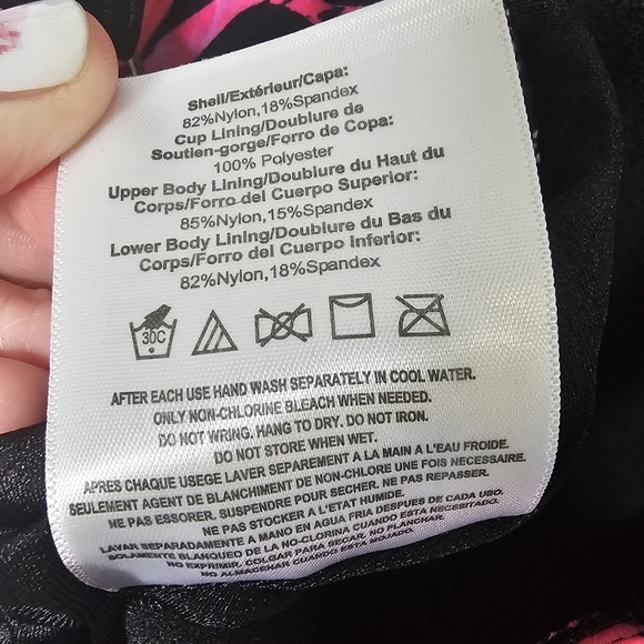 Fit‎ 4 U ur HIPS Hi-Neck Tiered Romper Swimsuit 18W Black Pink Shorts - Picture 11 of 11